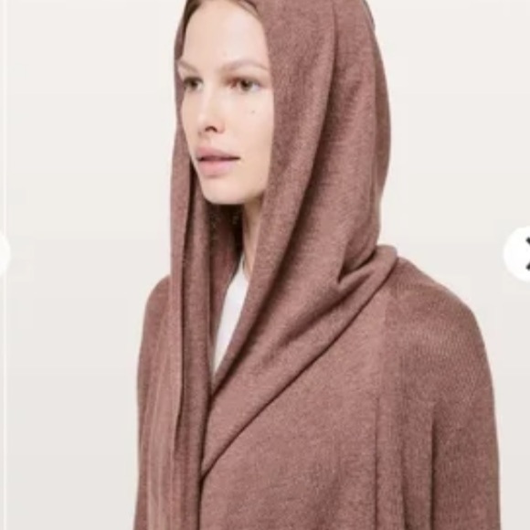 Lululemon Cardigan Open Sweater Hooded Cozy Wrap Pink color size Small 4 - Picture 3 of 11